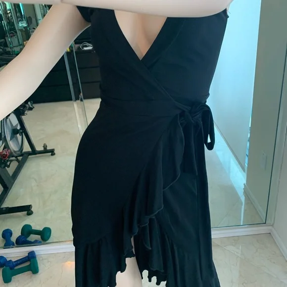 BEBE sexy capped sleeve wrap dress - Picture 9 of 14